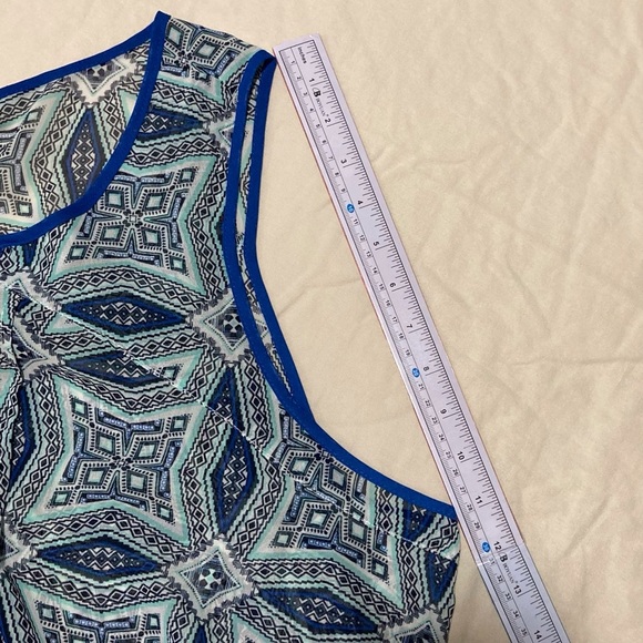 Eyeshadow Blue Geometric Women's Top - Picture 3 of 11